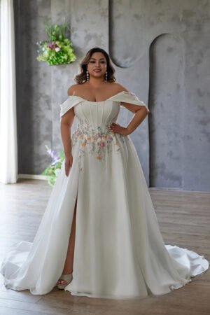 Colorful Embroidery Scoop Neckline with Detachable Draped Sleeves Satin Wedding Gown