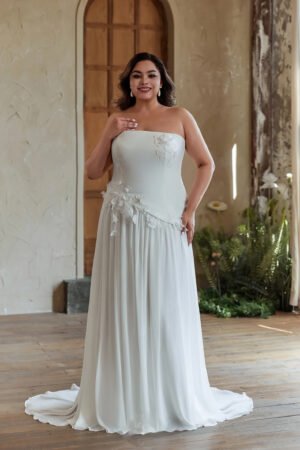 Strapless Chiffon Wedding Dress with 3D Floral Accents for Plus Sizes