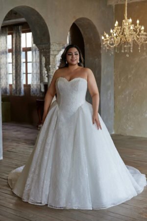 Glittering Lace Ball - Gown Sweetheart Neckline Wedding Dress